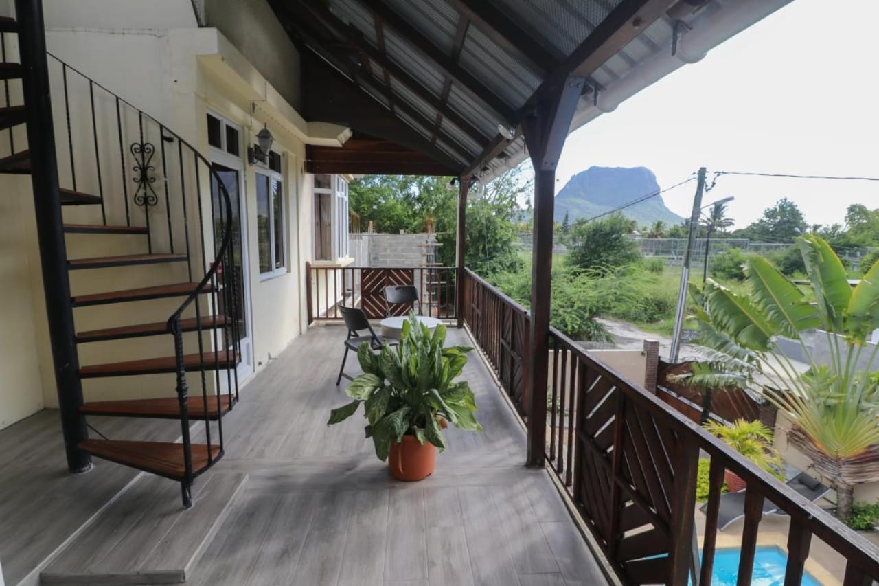 Isola Bella Luxury Villa ラ・ガウレット エクステリア 写真
